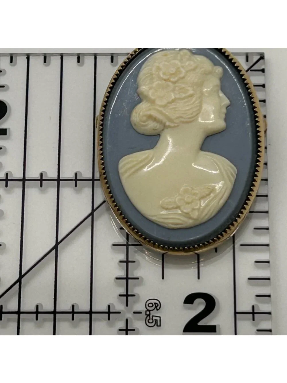 Vintage Acrylic Cameo Brooch Pin Blue Oval Gold Tone Portrait Classic Estate